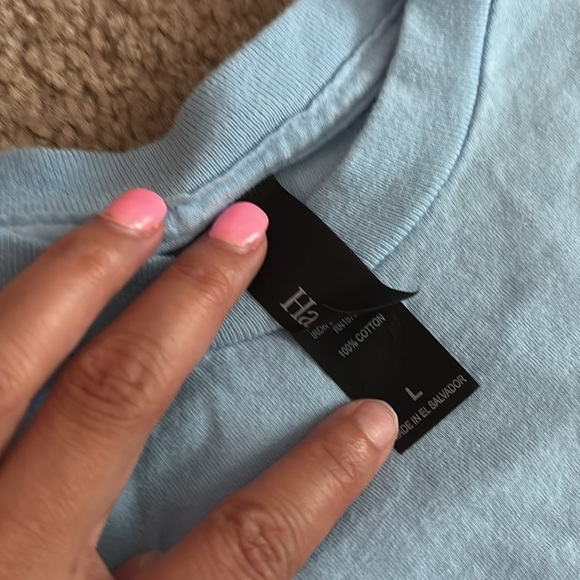 We Ain’t Found Shit- Hanes Blue Short Sleeve Tee size Large - Picture 2 of 5